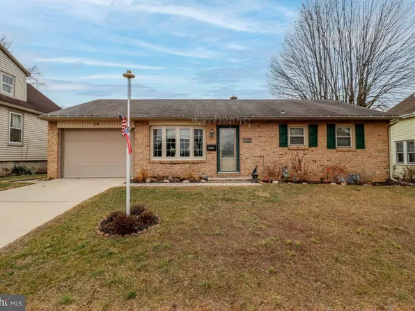 20 Moul Ave, Hanover, PA 17331
