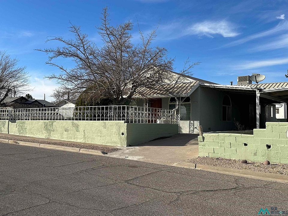 1st image of 419 W 8th Ave
