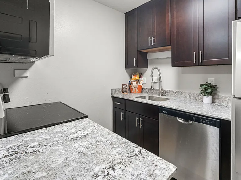 Copper Stone Apartments — Photo 7