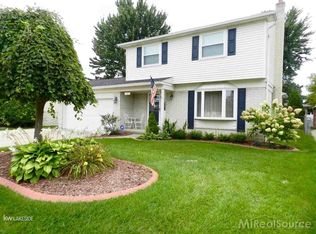 13274 Westminister Dr, Sterling Heights, MI