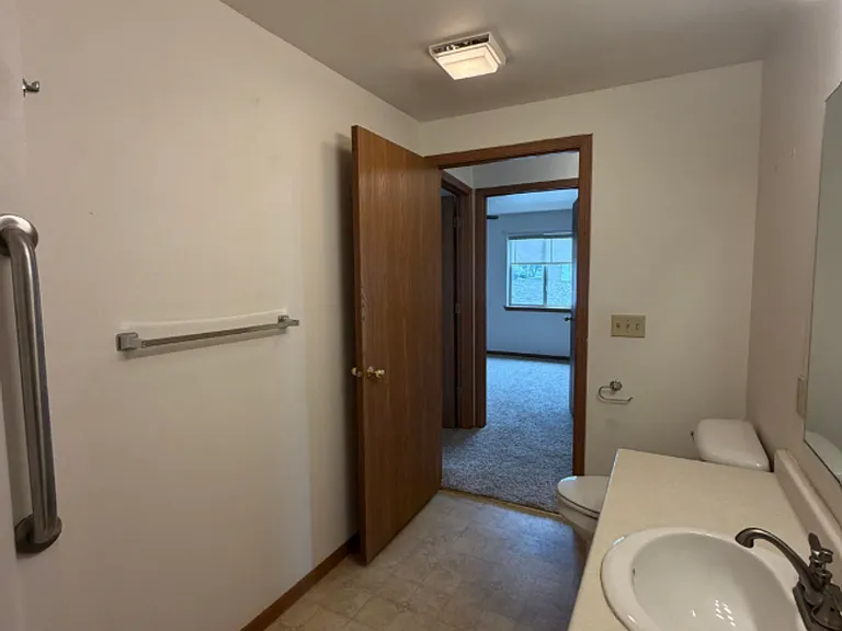 110 W 11th St — Photo 5