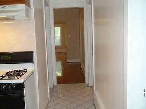 3244 W Belle Plaine Avenue — Photo 4