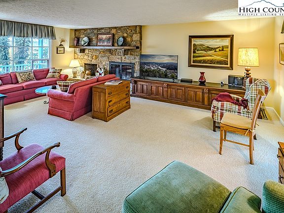 4th image of 1352 Ravens Ridge Circle