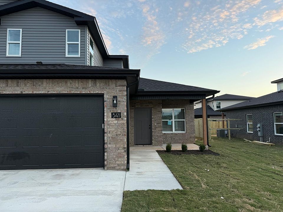 Some photos may be of the opposite side of the duplex with mirrored layout and identical finishes