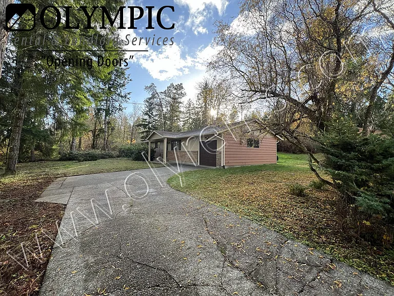 5115 Libby Rd NE — Photo 2