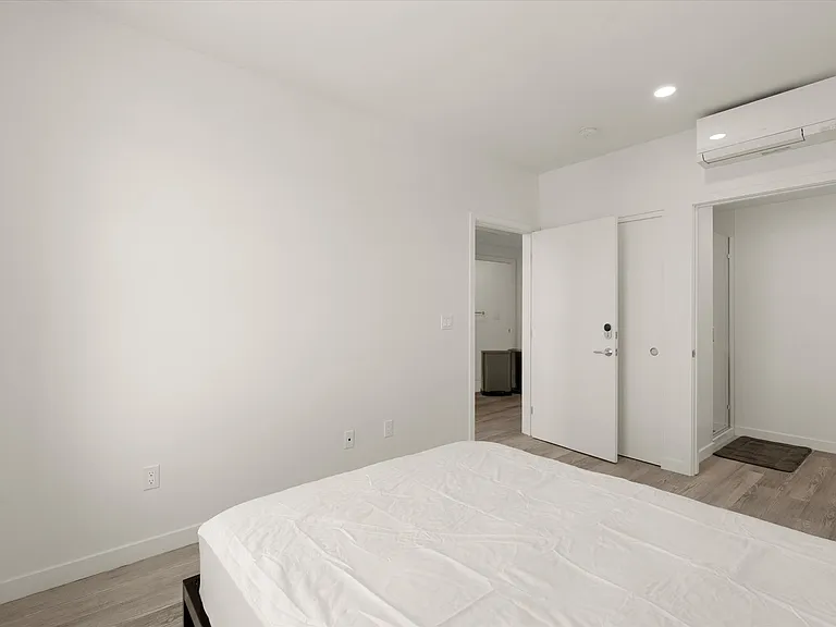 8833 Reading Ave Apartments — Photo 43