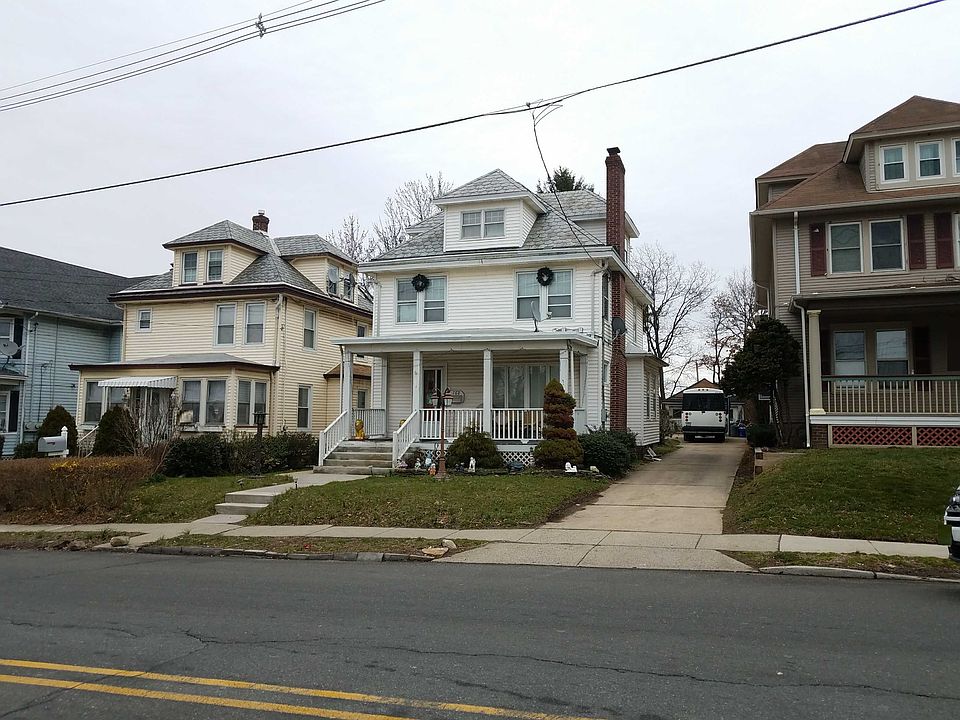 2nd image of 168 Main St