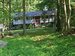 9 Lampercock Ln, Lincoln, RI 02865