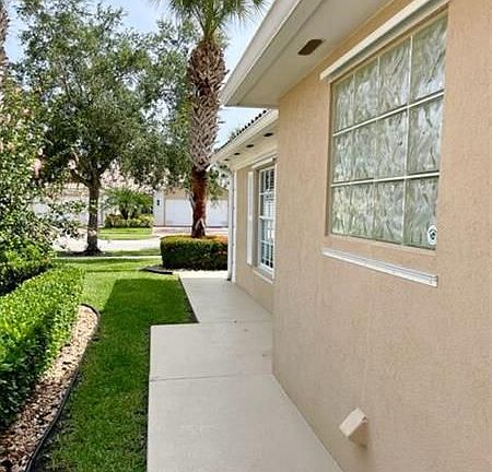 4th image of 12155 SW Elsinore Dr