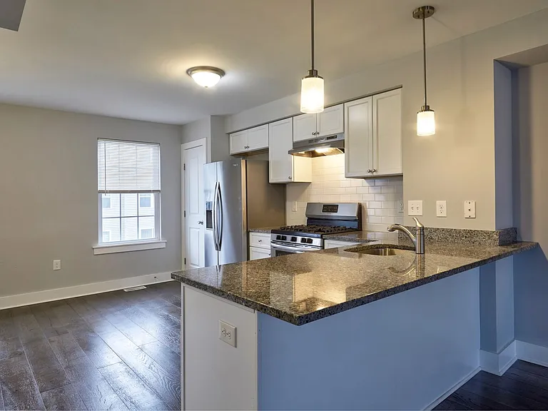 2102 E Oak Rd #F2 — Photo 12