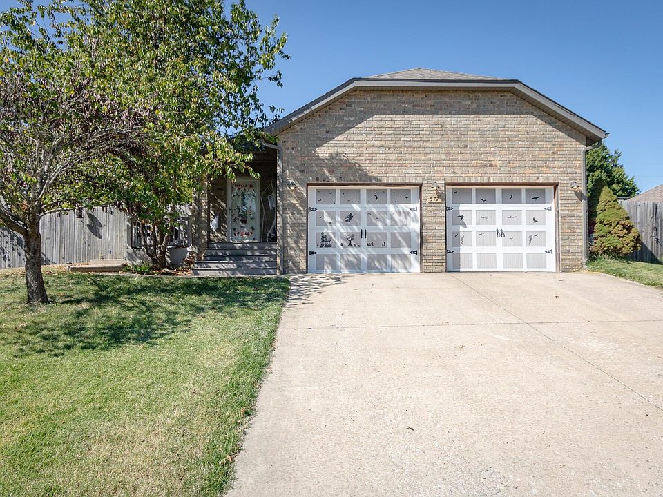 1st image of 577 S Canterbury Lane