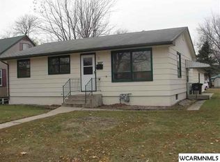 937 13th St, Worthington, MN 56187