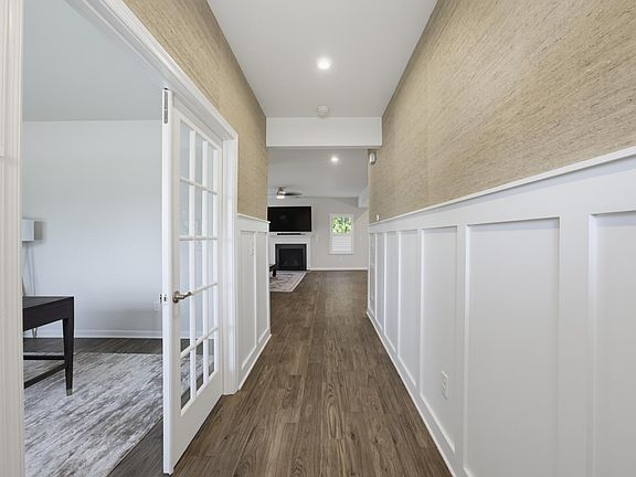 3rd image of 1165 Spring Meadow Way