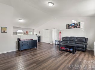 1009 Braxton Dr, Concord, NC