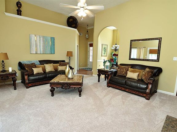 3rd image of 9088 Stonedale Dr