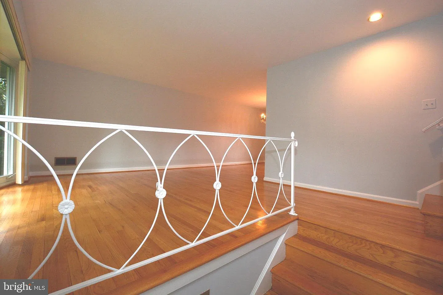 3 bed, 2.5 bath, 2232 sqft, $3,700 — Photo 2
