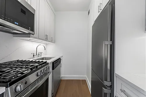 211 E 70th St #27D Photo 1