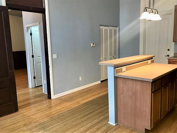 4th image of 460 S 6th Ave APT 1105