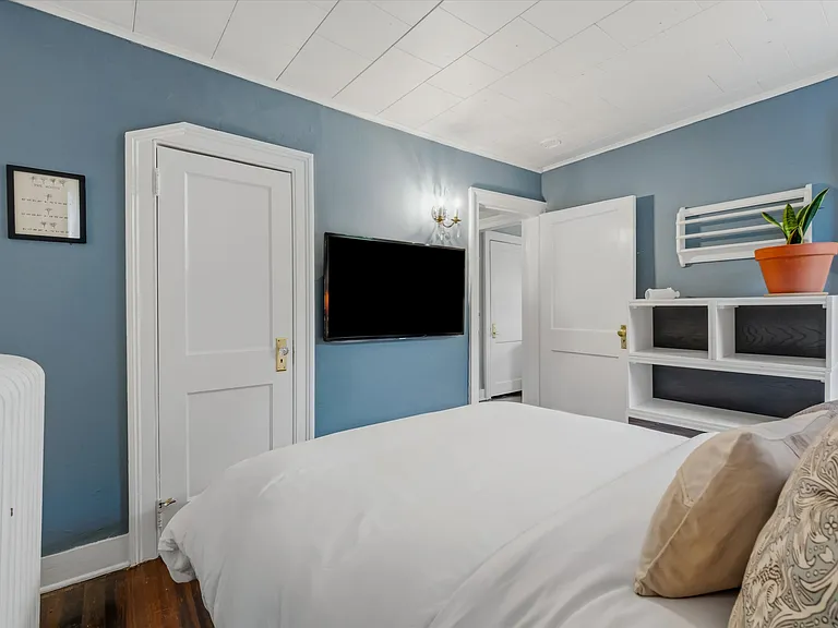 108 Hooker Ave — Photo 27