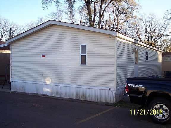 3rd image of 815 E Oakton St Lot 250
