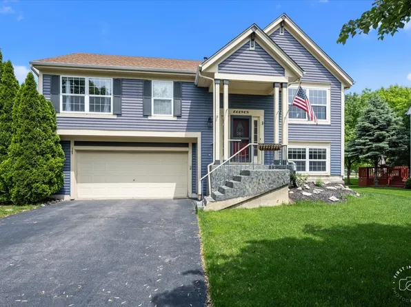 11 Lincoln Ct, South Elgin, IL 60177