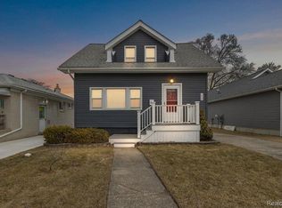 60 W Elmwood Ave, Clawson, MI 48017