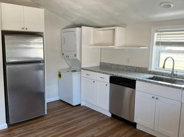 50 Warner St #3, Gloucester, MA 01930