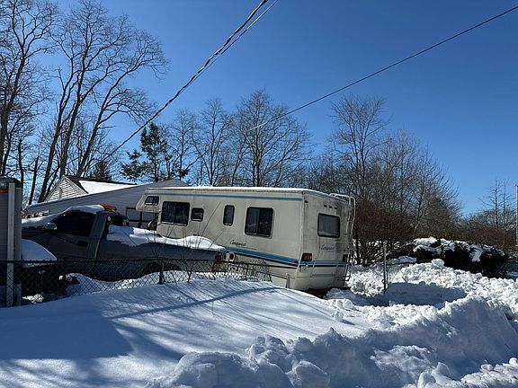 3rd image of 65 Errol Rd