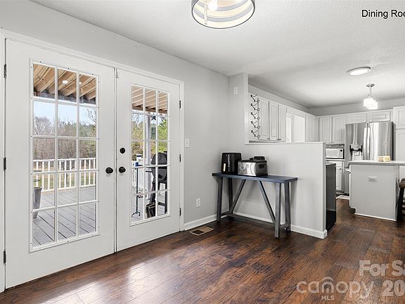 5th image of 4661 Willie Bayne Ln