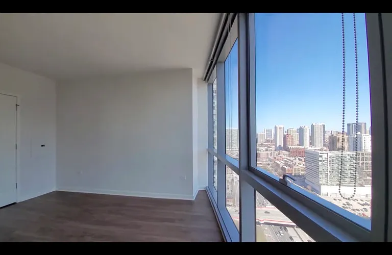 800 W Madison St — Photo 3