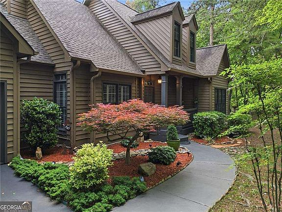 3rd image of 122 Woodstream Point