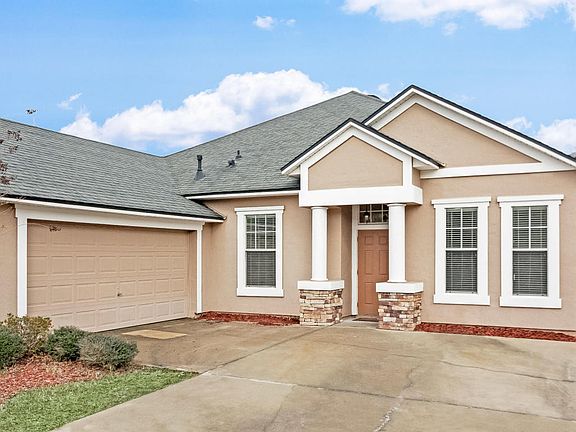 3rd image of 1141 Garrison Dr