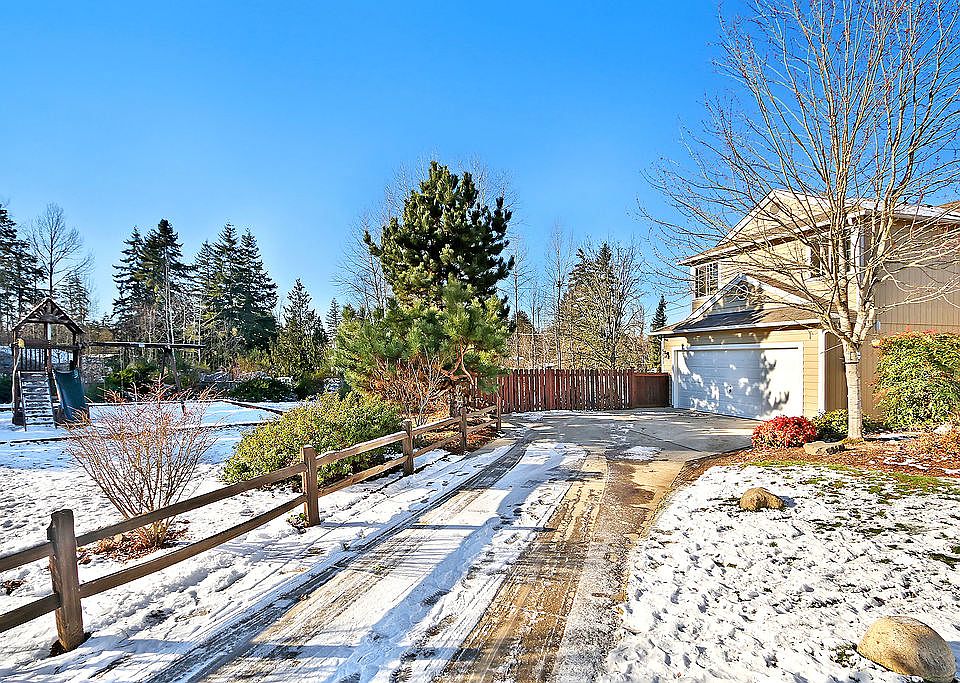 1st image of 8403 160th Street Ct E