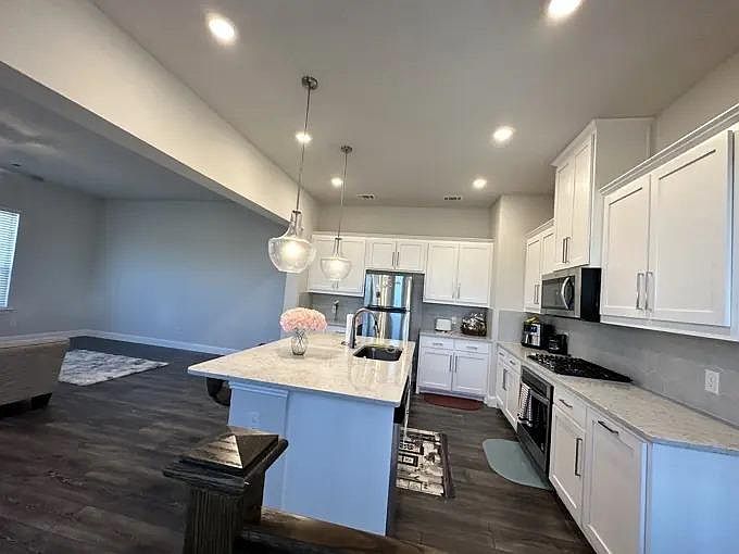 1st image of 2204 Palomino St #2