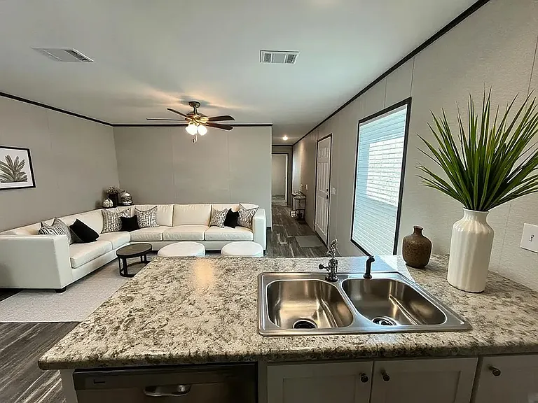 Auburndale Estates — Photo 1
