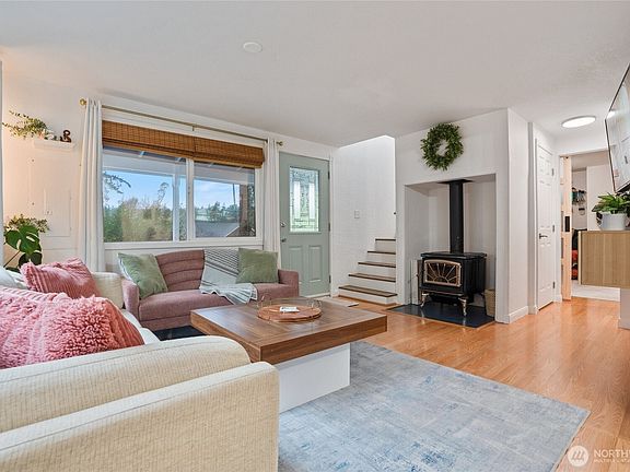 4th image of 11405 149th Avenue NW