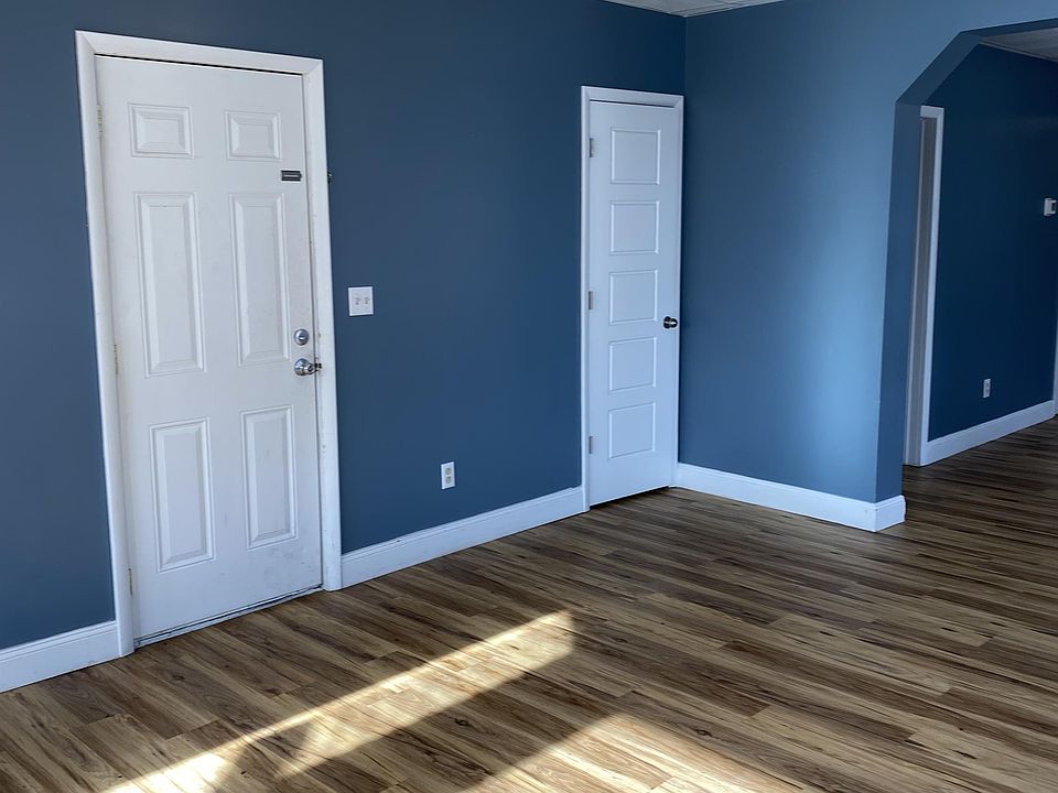 1st image of 911 State St #16737378