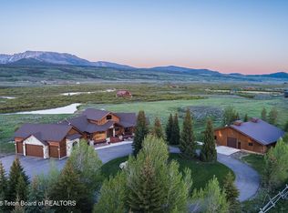 29 White Point Rd, Cora, WY 82925