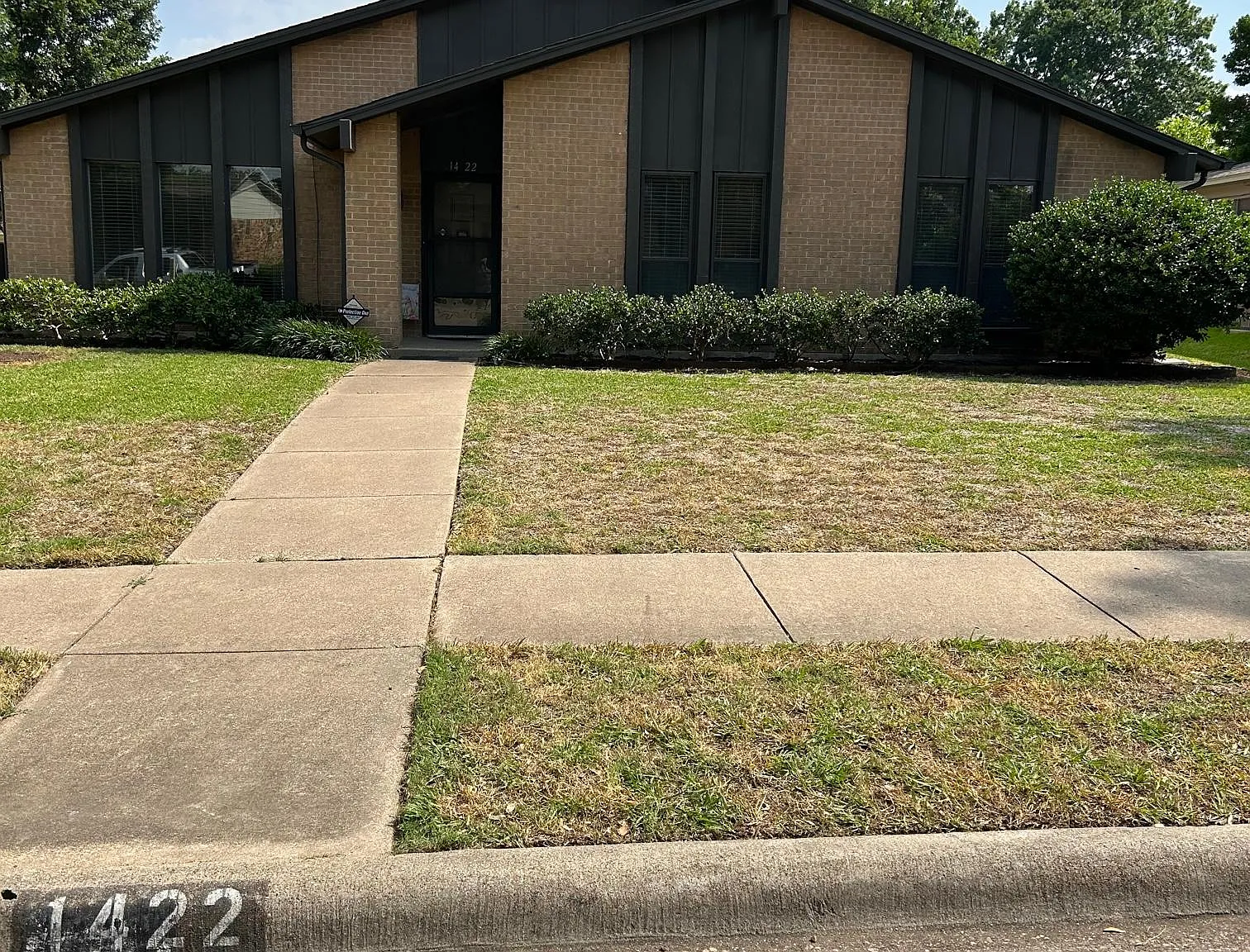 1422 Trowbridge St — Photo 1