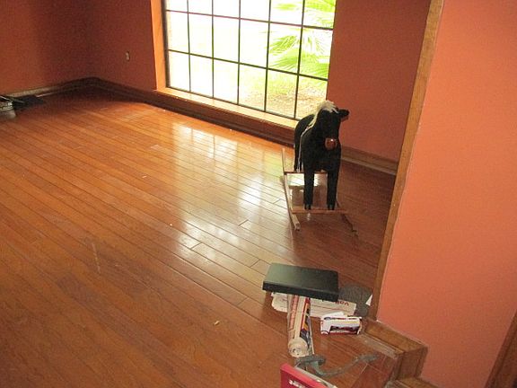 4th image of 605 Wisteria Ave
