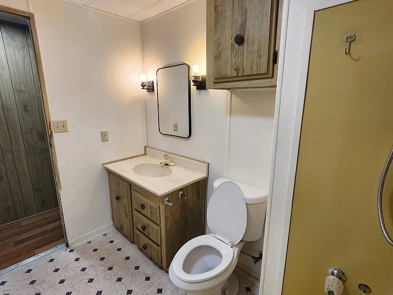 1111 W Hardy Ln #B — Photo 27