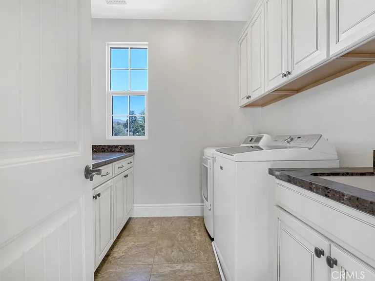 9611 Baden Ave — Photo 37
