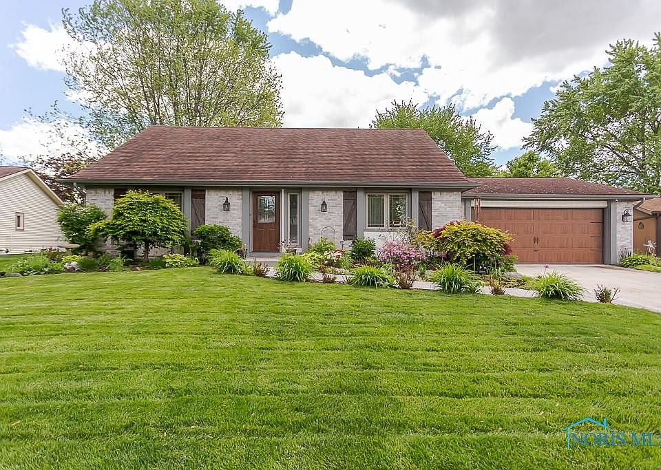 1st image of 7747 Dunhill Dr