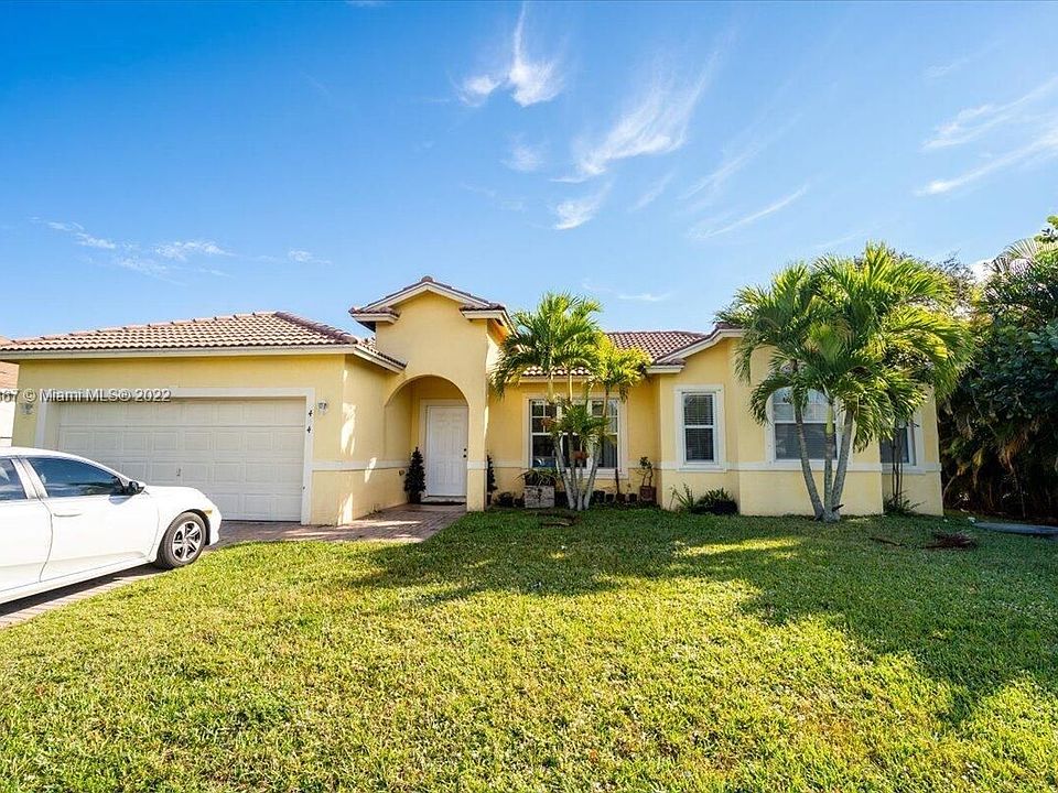 1st image of 4441 SW Savona Blvd