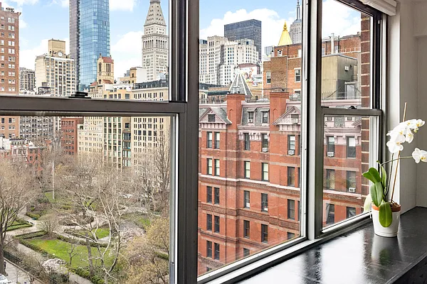 Sold by Douglas Elliman | media 4