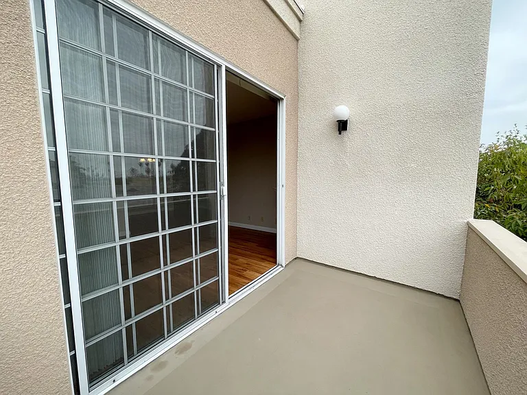158 S Madison Ave — Photo 11