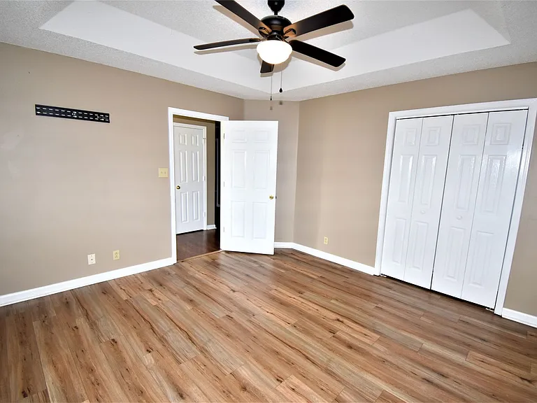1305 Hand Dr — Photo 9