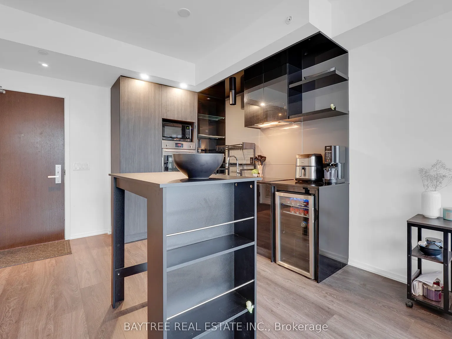 1 bed, $2,350 — Photo 2