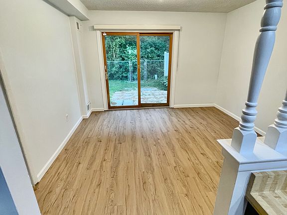 5th image of 5709 Kendall Ct