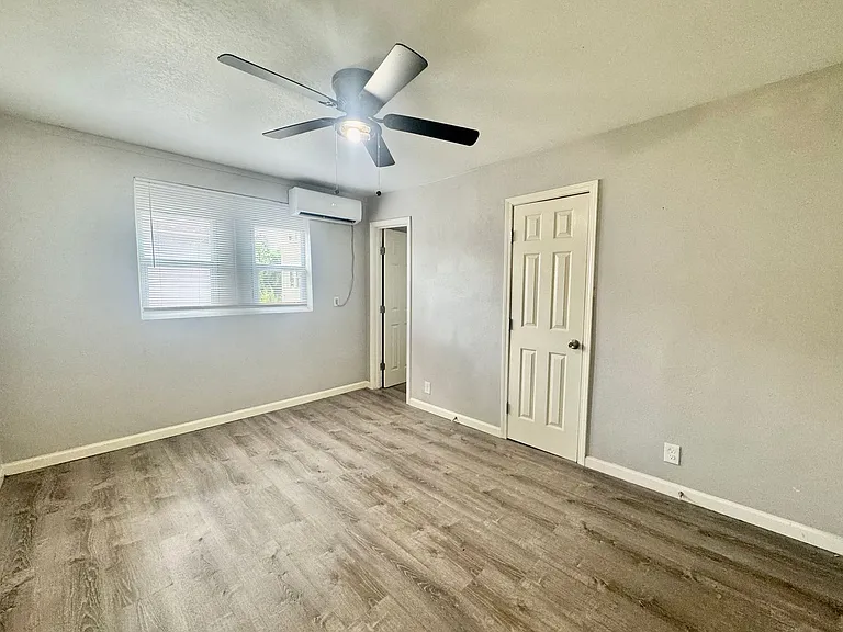 6702 Fulton St #2 — Photo 6